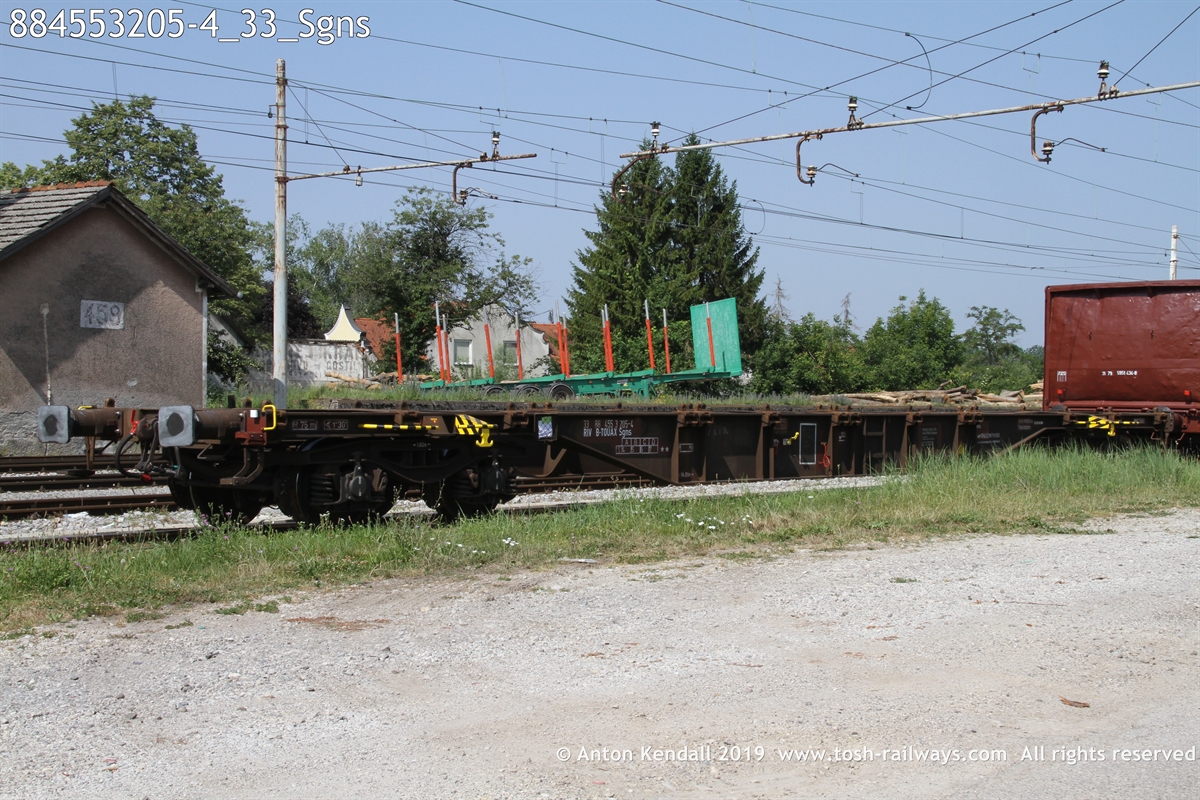 884553205-4_33_Sgns.JPG
